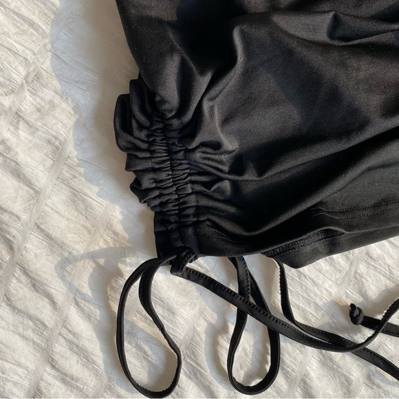 Verge Girl Chain Halter Crop Top with Ties - Picture 2 of 5